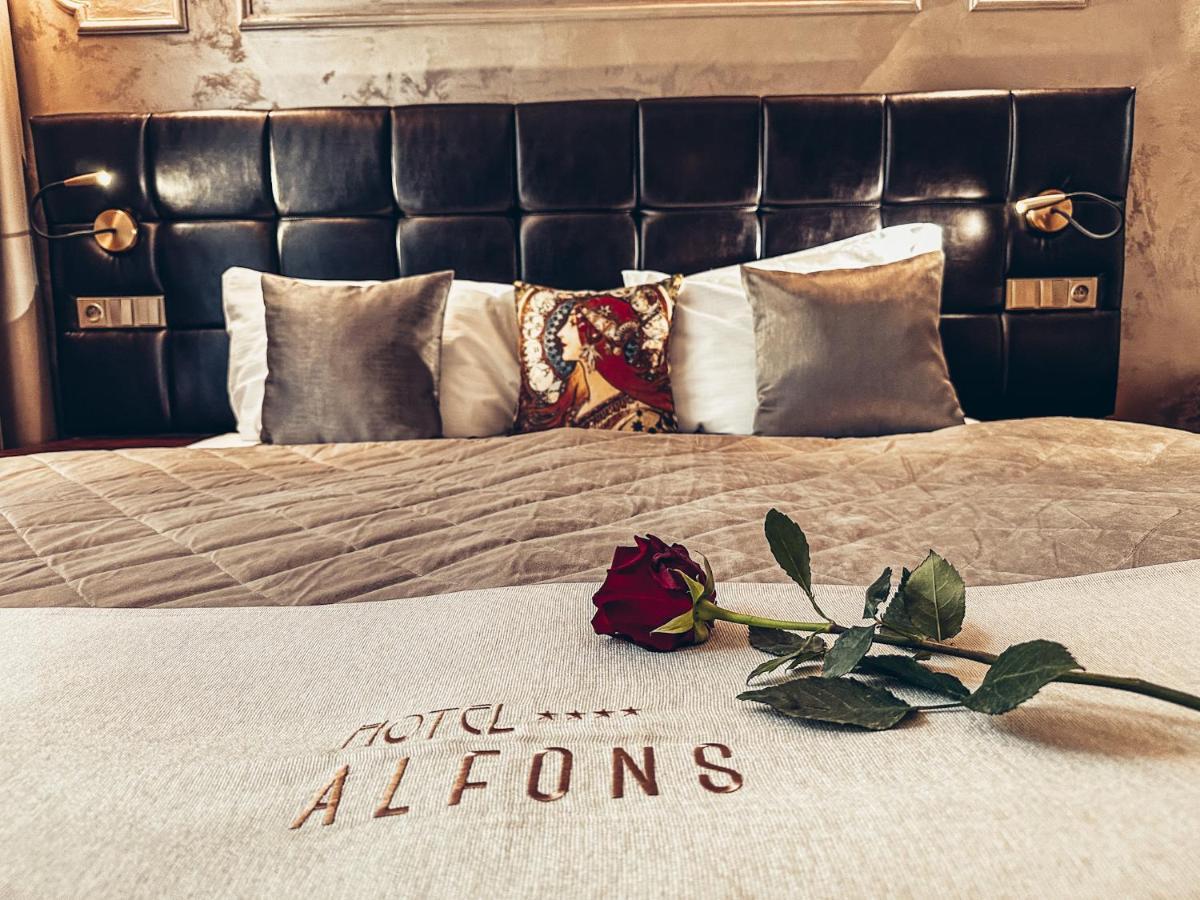 Alfons Boutique Hotel Прага Екстер'єр фото