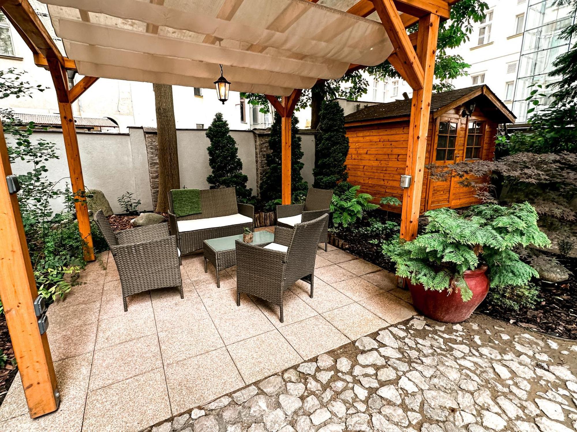 Alfons Boutique Hotel Прага Екстер'єр фото