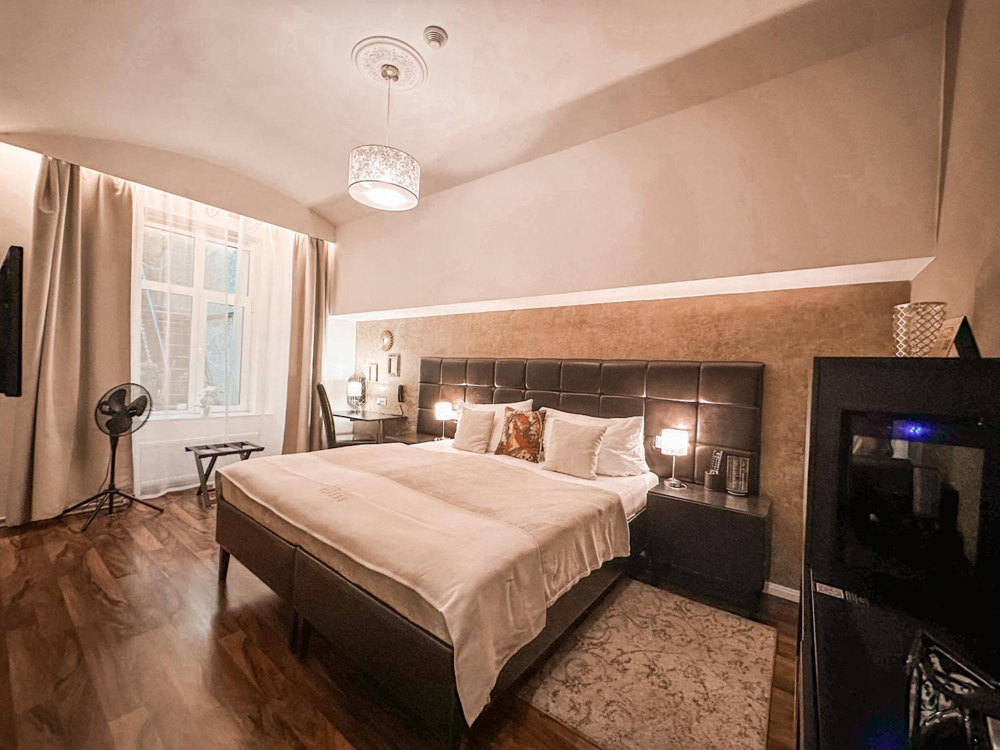 Alfons Boutique Hotel Прага Екстер'єр фото